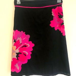 A lined floral print skirt